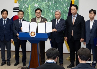 [포토] 여야 6당 개헌안 발표…우원식, 국힘에 동참 요청