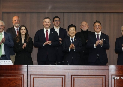 [포토] 정동영장관, EU의회 외교위원단 면담