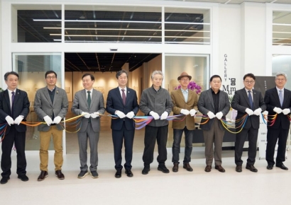 붓끝으로 피어난 도종환의 詩…국립목포대 시서예전 '북적'