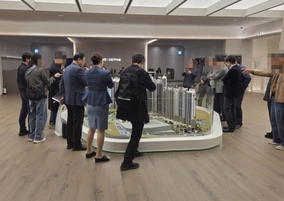 "귀한 서울 신축이니까" 문전성시… 노량진뉴타운 첫 분양, '강남보다 높은 분양가'에도 관심