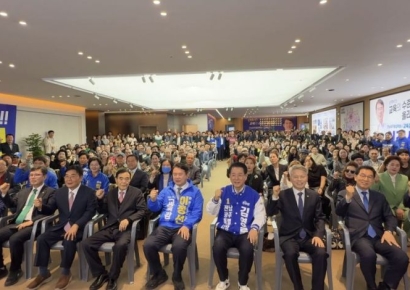 "광주·전남 교육 새로운 이정표"…이정선 교육감 후보, 선거사무소 개소