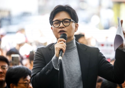 한동훈 "장동혁, 선거 포기했나"…李대통령·조국 향해서도 '맹폭’