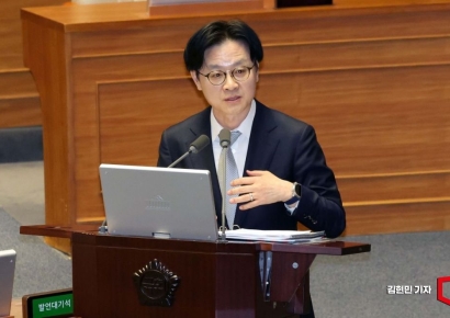 김정관, 중동發 산업중단 우려에 "그런 상황 발생치 않을 것 확신"