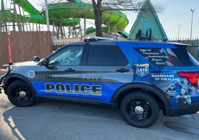 "운전자가 아기를 창밖으로 던졌다"…경찰의 황당한 만우절 장난