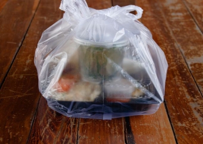 "버틸 만큼 버텼어" 주문 늘자 걱정도 늘었다…'포장재 값'에 긴장하는 사장님들