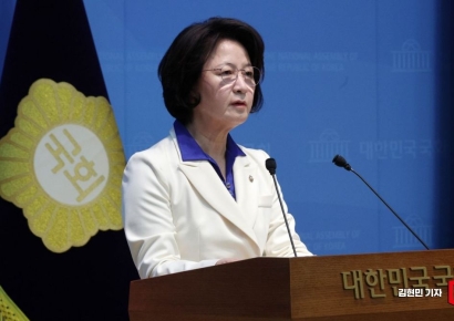 [포토] 추미애 "말보다 실력, 통합형 실용인사로 경기도 미래 만들겠다"