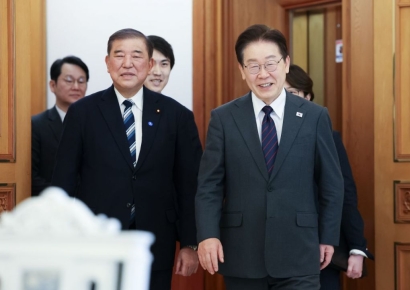 李대통령, 이시바 전 총리 접견…"한일 협력 잘되고 있는 상태"