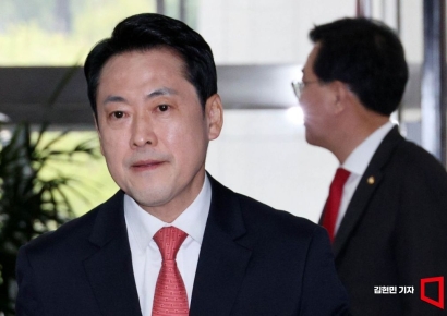 [포토] 돌아서는 장동혁 대표