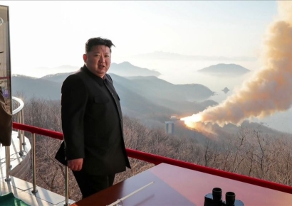 김정은, 재일교포에 장학금 29억원 지원…김일성 생일 기념