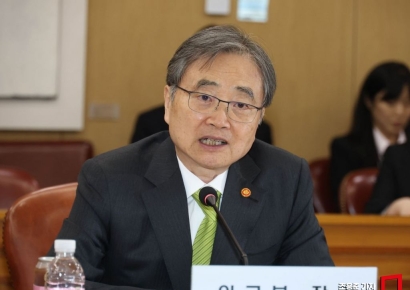 조현, 오늘 저녁 이란 외교장관과 통화…"호르무즈 통항 논의"