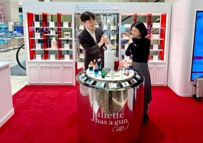 신세계 센텀시티는 향기 전쟁 中, 프랑스 니치 향수 ‘줄리엣 해즈 어 건’ 신규 오픈