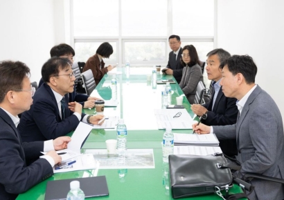 김윤덕 장관, 고속도로 휴게소 찾아 "물품대금 체불·갑질, 빙산의 일각"