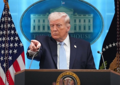 "타이밍 너무 정확했다" 휴전 미리 알았나?…수억 챙긴 신규 계정들