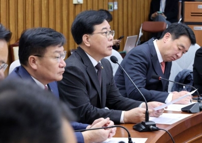 [포토] 송언석 "전쟁과 관계 없는 추경 반드시 조정돼야"