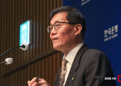 이창용 "현 시점 스태그플레이션 가능성 낮다…초과세수 통한 추경 긍정적"(종합2보)
