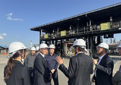 국토부 대광위원장, 중동 불안에 SK에너지 울산공장서 아스팔트 수급 점검