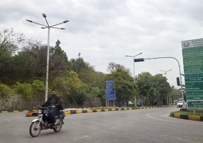 美·이란 밤샘 협상 일단 종료…"오늘 재개 예정"