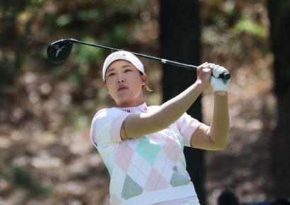 김민솔, 4타 차 우승…'슈퍼 루키 파워'