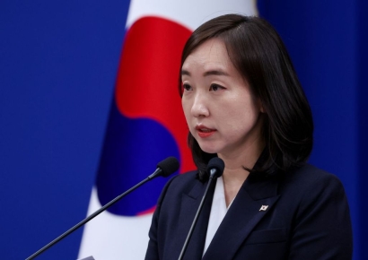 靑 "중동정세 불확실성 여전히 매우 커…종전까지 비상체제 유지"