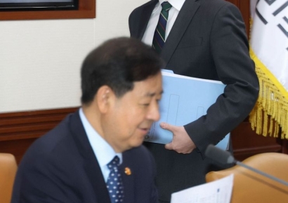 [포토] 여한구 본부장, 대외경제장관회의 참석