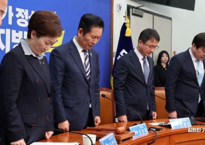 [포토] 완도 화재 순직 소방관 추모하는 더불어민주당