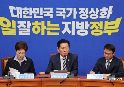 [포토] 정청래, 李 이스라엘 비판에 “외교사 한획 그을 입장, 강력 지지”