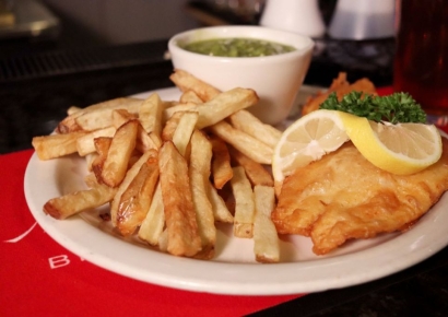 "살찔만한 음식 싹 다 뺐네"…감자튀김·치킨너깃 급식서 없앤다는 영국