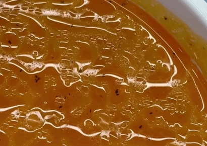 "국자 뜰 때마다 수십 개"…'후추겠지' 했던 샤브샤브 국물서 발견된 건