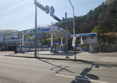 "옆집보다 10원만 비싸도 손님 뚝" 알뜰도 못 버틴다, 주유소 초토화[최고가격제의 역설]①