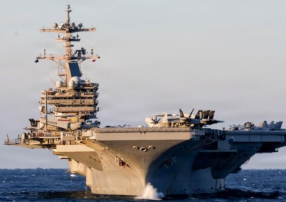 美 세번째 이란 파견 항모, 아프리카 남부로 이동…"예멘 후티반군 피한 것" 