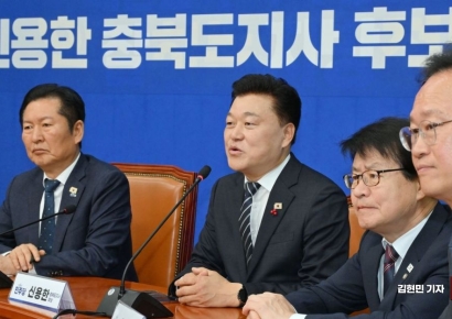 [포토] 발언하는 신용한 민주당 충북도지사 후보