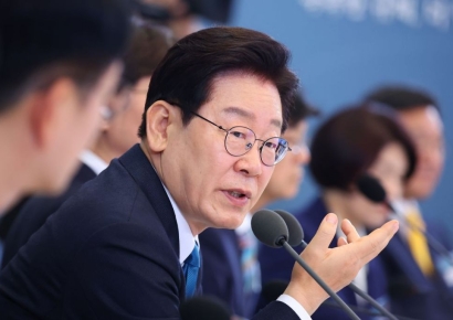 이 대통령, '규제 대전환' 선포…"규제 합리화로 성장잠재력 회복"