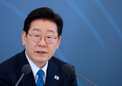 李대통령 부부, 제주 4·3 다룬 '내 이름은' 영화 관람…"국가폭력 피해는 학살과 다름없어"