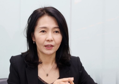 "Even If the Exchange Rate Exceeds 1,500 Won, No Financial Crisis Looms... Escape the Fears of the Past" [Issue Interview]