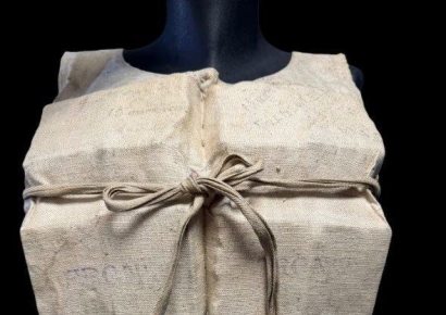 "114년 만에 처음 경매로 나와" 박물관에서 봤던 '타이태닉 구명조끼' 낙찰가는 