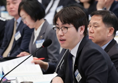 송언석 "AI에 국가 명운…하정우, 거취 표명해야"