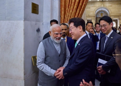 "완전히 다른 차원 협력" 뜻 모은 韓·인도 정상…15건 MOU·5년 공동전략비전 채택