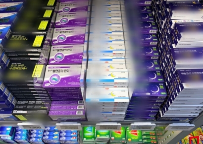 "신분증? 필요없어"…약물 오남용 부추기는 창고형 약국