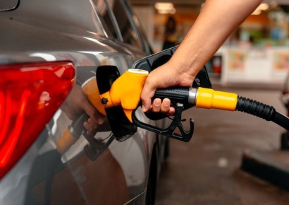 "고급차도 기름 넣고 도망가더라"…유가상승에 주유소 '먹튀' 증가한 英