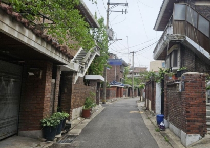 [르포]"현금 최소 20억 가진 3040들이 빠르게 채 가더라"…23년 만의 '관리처분인가'로 들썩이는 곳