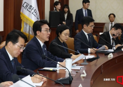 [포토] 김민석 총리, 비상경제본부회의 발언