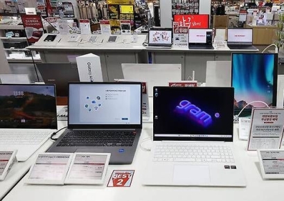 "최태원 회장 경고 현실로"…이미 100만원 올랐는데, 노트북값 더 오른다고?