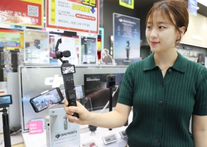 롯데하이마트, 'DJI 오즈모 포켓 4' 출시…봄 맞이 야외 촬영 수요 잡는다