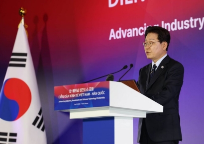 [폴폴뉴스]李대통령 지지율, 다시 취임 후 최고…민주당 48%, 국민의힘 20%