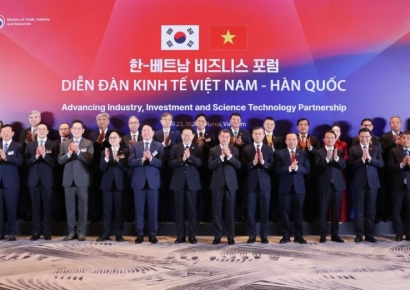 李대통령 "베트남 미래가 곧 한국 미래"…양국 기업 MOU 74건 체결