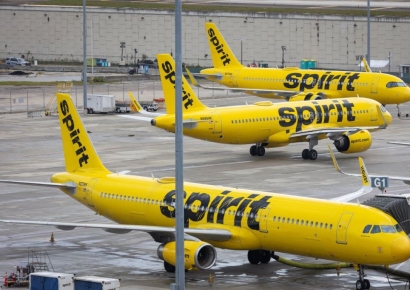 "We Can't Hold Out Any Longer": Airlines Reduce Seats, Cut Routes, and Face Bankruptcy Amid Crisis [Global Focus]