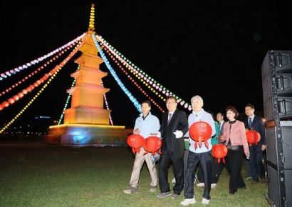창원특례시, 부처님오신날 '봉축 점등식' 열어