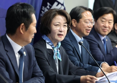 경기지사 3파전 구도…먼저 뛰는 秋, 늦어지는 野