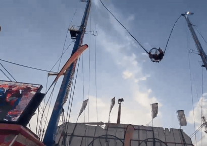 90m까지 올라가는 스페인 놀이기구…갑자기 줄 끊어져