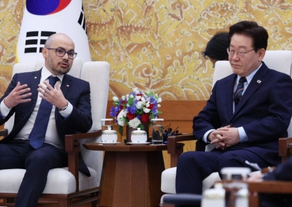 李대통령 "제미나이 가끔 시키지 않은 일 해"…허사비스 "안전장치 필요"